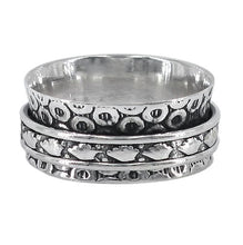 Load image into Gallery viewer, Curved silver ring
