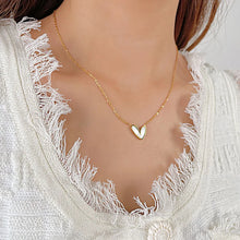 Load image into Gallery viewer, Collier Coeur Acier Inoxydable

