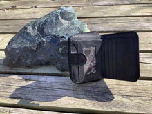 Charger l&#39;image dans la galerie, Femme Porte-Feuille en cuir de raie - Stingray leather
