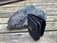 Charger l&#39;image dans la galerie, Femme Porte-Feuille en cuir de raie - Stingray leather
