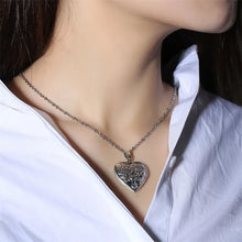 Charger l&#39;image dans la galerie, Pendentif Loquet Coeur Acier Inoxydable
