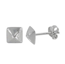 Load image into Gallery viewer, Silver earrings
