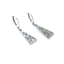 Load image into Gallery viewer, Créart Triango Earrings
