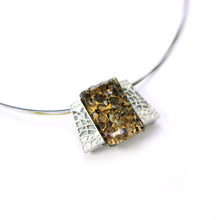 Load image into Gallery viewer, Créart Triango Necklace
