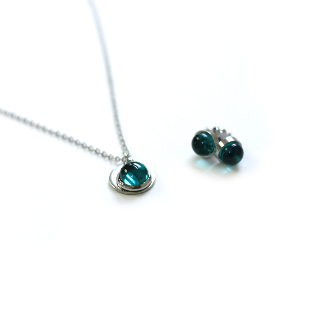 Créart Pendant and Earrings Set