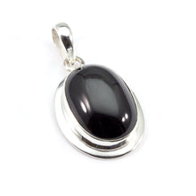 Load image into Gallery viewer, Silver pendant
