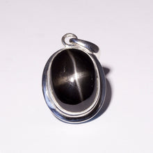 Load image into Gallery viewer, Silver pendant
